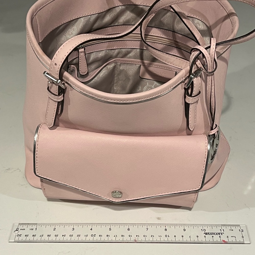 Michael Kors Soft Pink Shoulder Bag with Textured Finish